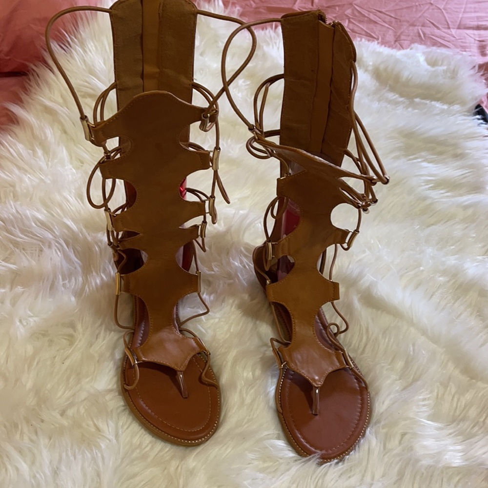 Sandals - Picture 2 of 4